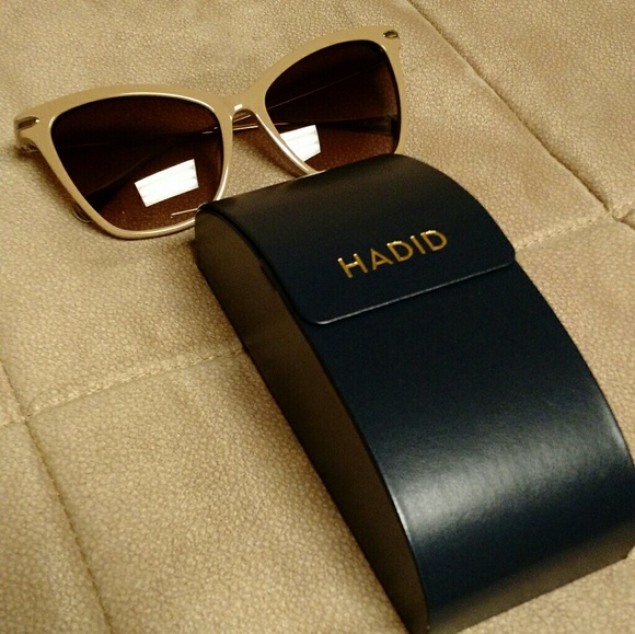 New Hadid Butterfly Sunglasses - Picture 4 of 4